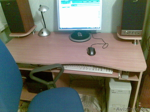 большой компьютерный стол (120 на 60см),с креслом. - Изображение #1, Объявление #452234