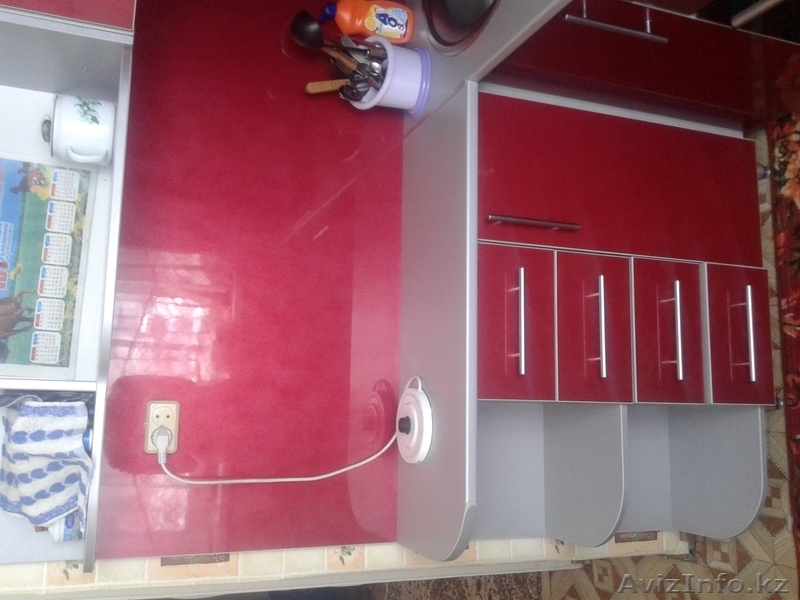 Акриловый угловой кух гарнитур цвета бордо для мал кухни с/п новый в связс  - Изображение #5, Объявление #1029787
