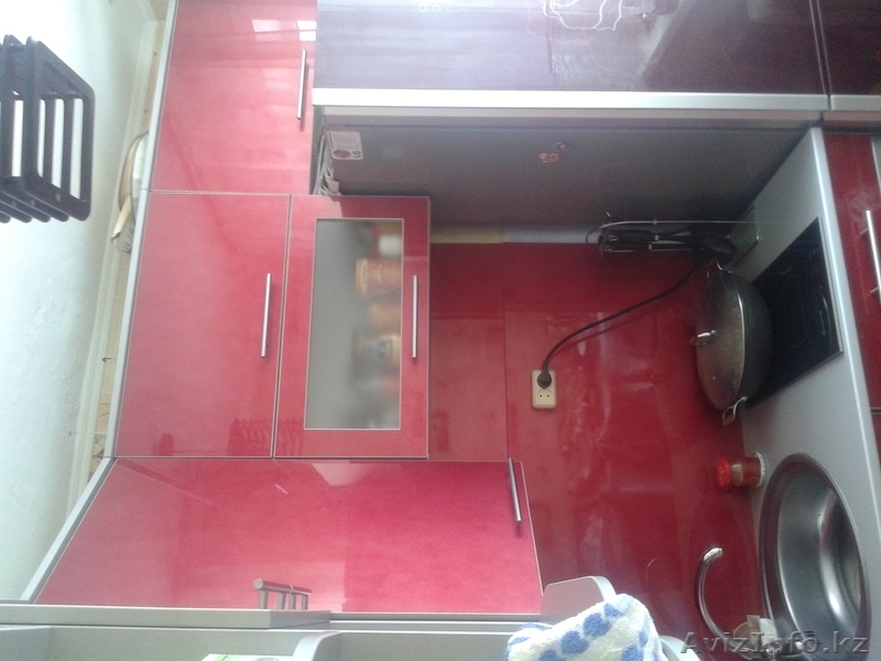 Акриловый угловой кух гарнитур цвета бордо для мал кухни с/п новый в связс  - Изображение #1, Объявление #1029787